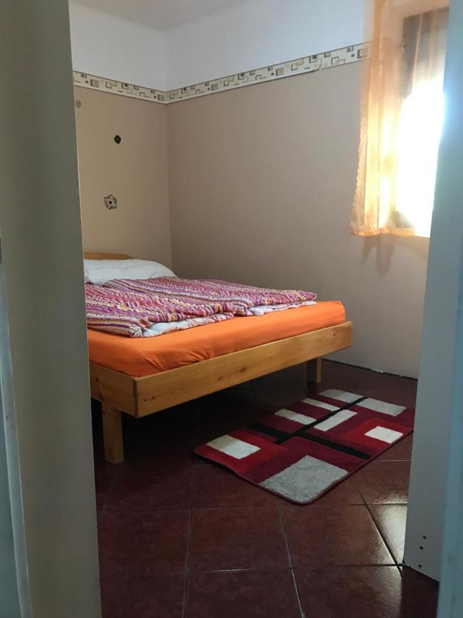 Edu Apartman Hajdúszoboszló Buitenkant foto