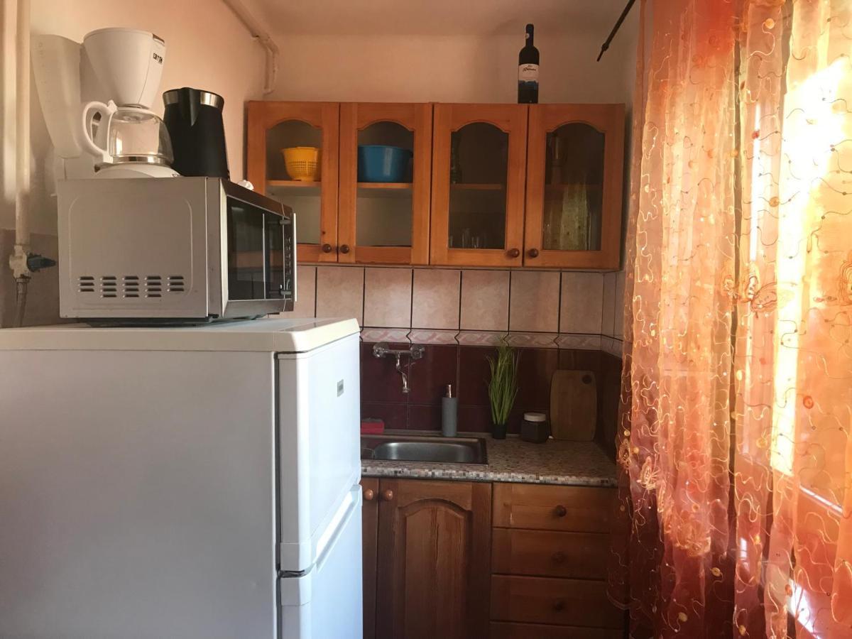 Edu Apartman Hajdúszoboszló Buitenkant foto