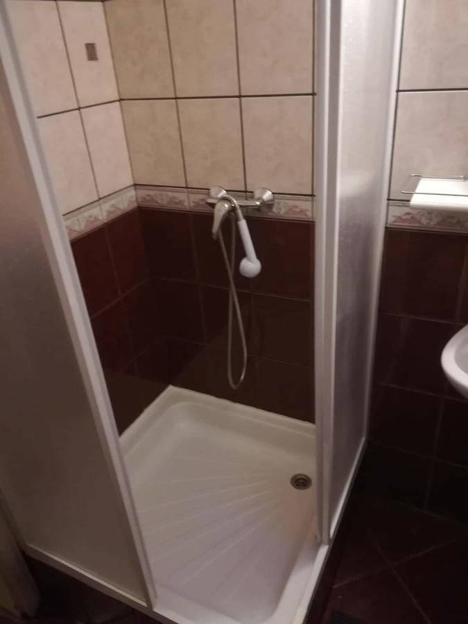Edu Apartman Hajdúszoboszló Buitenkant foto